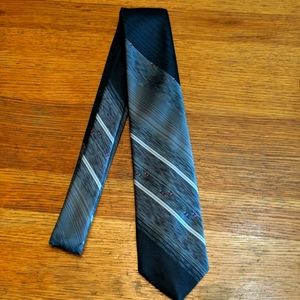 Men's tie